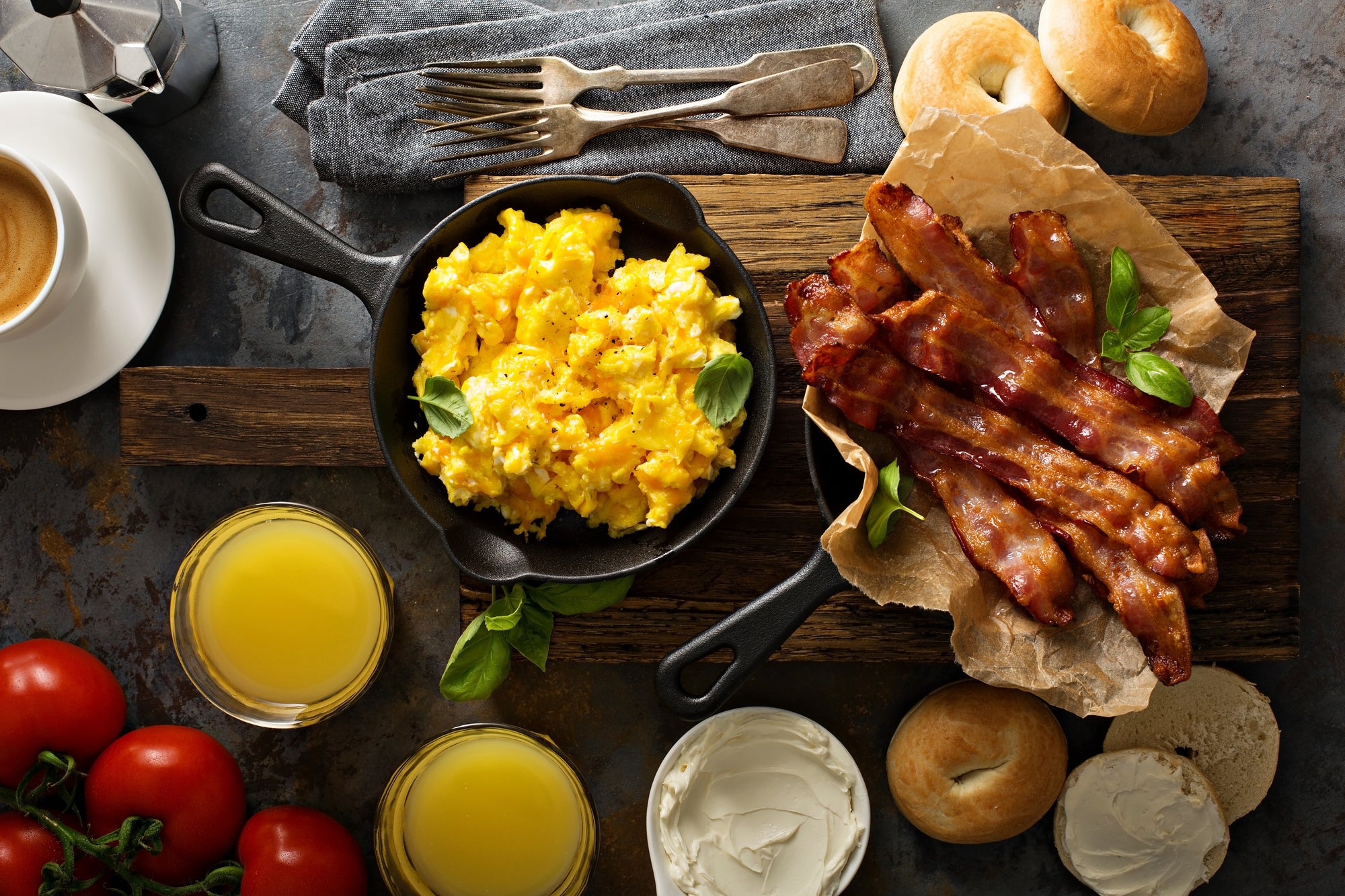 clean breakfast bacon sugar free no cure uncured soy corn non-gmo regenerative ranch eggs good organic